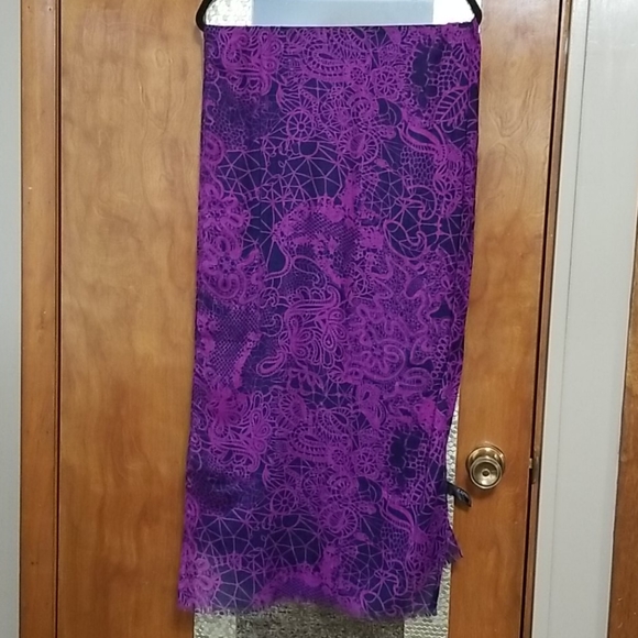 Express scarf. - Picture 1 of 2